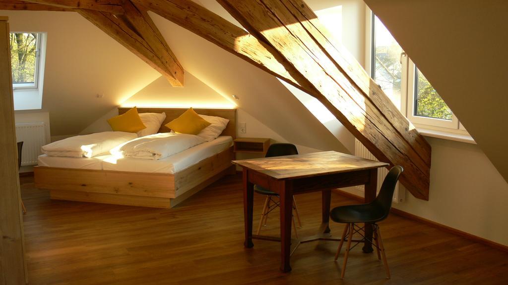 Hotel Burgmeier Дахау Номер фото