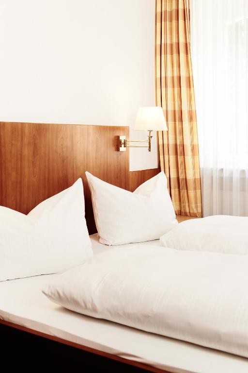 Hotel Burgmeier Дахау Номер фото